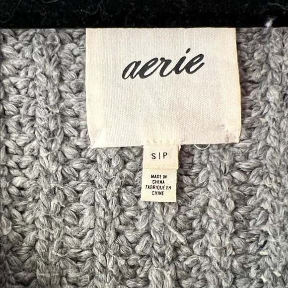 Aerie Gray Wide Rib Crew Neck Sweater Size S EUC Comfy Cozy Warm - Picture 4 of 12